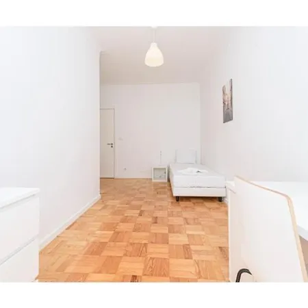 Houze Family Flat In Near Zoo דירה *